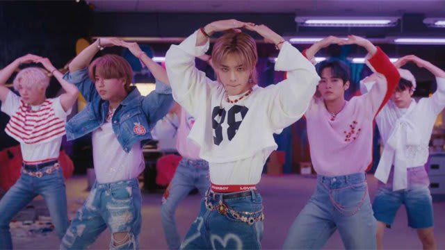 Learn Korean with CASE 143 - Stray Kids | Lingopie