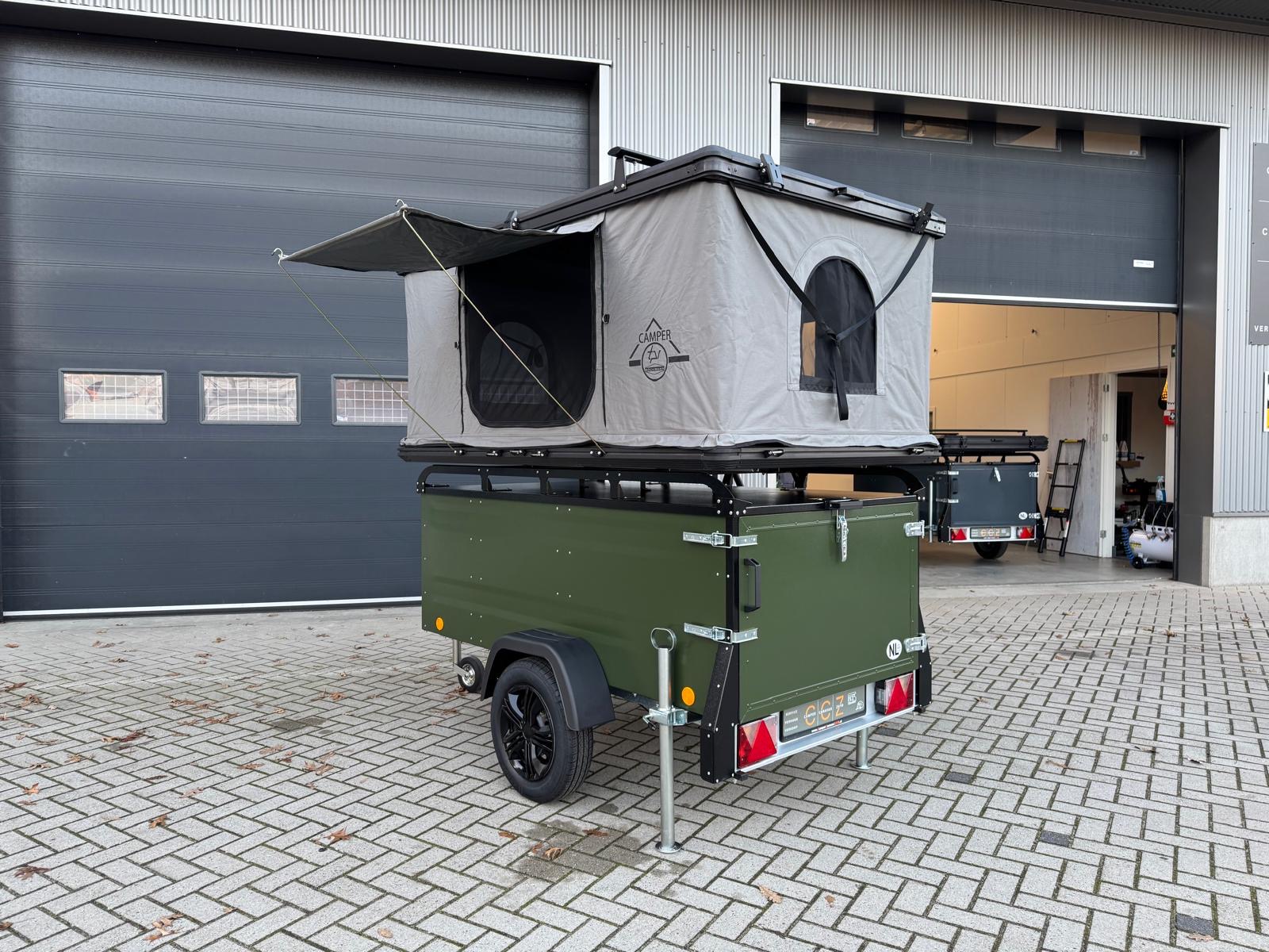 Daktenttrailer varengroen met Böckmann daktent - kopen in Margraten, Limburg - Holidays on Wheels