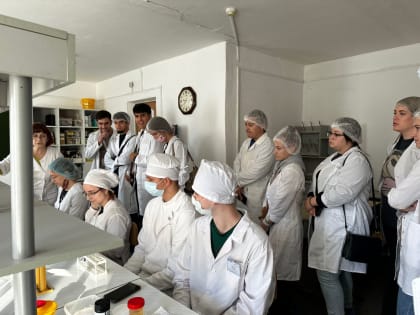 Выездное занятие у обучающихся ИЖиВМ в лабораториях медицинского колледжа