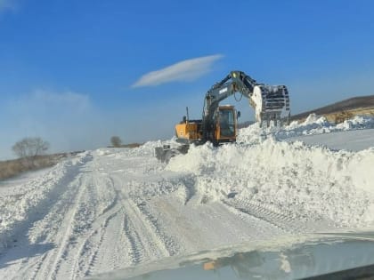 На технику для уборки снега на севере Приморья выделили 300 млн рублей