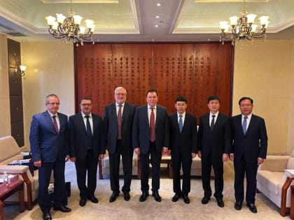 Открытие многофункционального представительского офиса Приморского края обсудили первый секретарь горкома города Хуньчунь Шэн Сяожу и президент Союза «Торгово-промышленная палата П