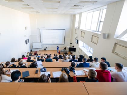 Думай и делай: в ДВФУ открывают новую программу подготовки волонтеров