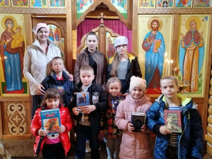 В селе Верхняя Бреевка Чугуевского района прошел День православной книги (+ Фото)