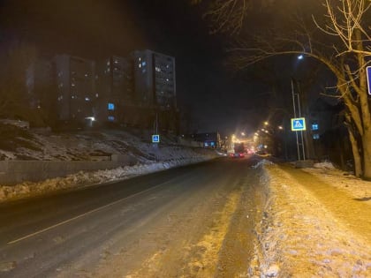 Во Владивостоке с места ДТП скрылся водитель, совершивший наезд на мужчину и ребенка
