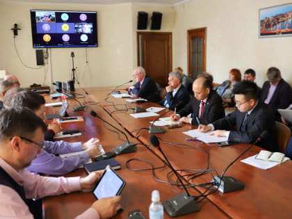 Депутаты Думы города Владивостока совместно с учеными и дипломатами обсудили вопросы укрепления российско-китайских отношений