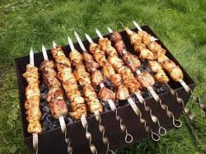 Ценам на мясо в России предрекли снижение после окончания "шашлычного сезона"