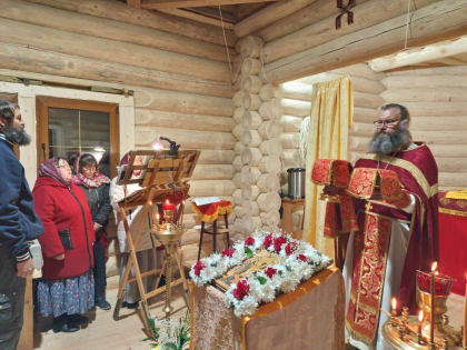 Праздник Пасхи жители с. Амгу впервые встретили в новопостроенном храме в честь иконы Божией Матери «Порт-Артурская» (+ Фото)
