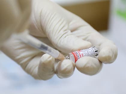 Не более 1,5 тысячи приморцев в день вакцинируются от коронавируса