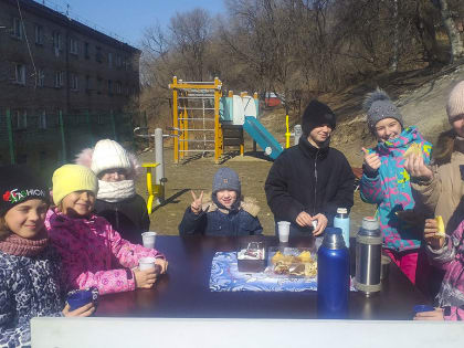 В ТОС «Девятый дом» отметили Масленицу