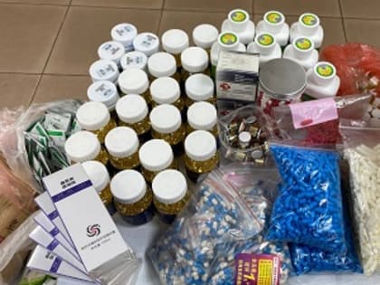 Более 10 кг незадекларированных лекарственных препаратов задержали уссурийские таможенники