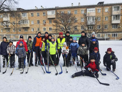 Школьные каникулы - отличное время для занятий творчеством и спортом