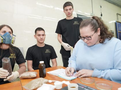 «Собачья шерсть как средство от нефтяных разливов». Как прошел эксперимент в Институте нефтегазового дела, транспорта и логистики ВВГУ