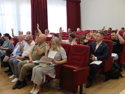 Депутаты Думы утвердили кандидатуру на звание «Почетный гражданин Артемовского городского округа»