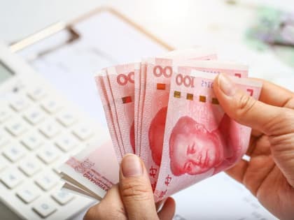 Российские банки предлагают рекордные ставки по вкладам в юанях