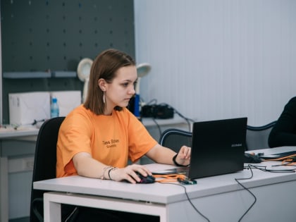 «Океанские принты»: участники программы разрабатывают проекты к юбилею Центра