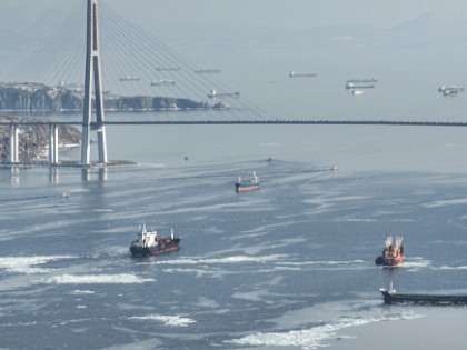 Штормовое предупреждение объявлено в Приморье