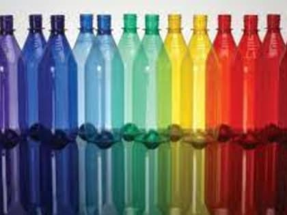 Убавить яркость: в РФ предлагают запретить цветные пластиковые бутылки
