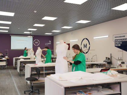 «Профессионалы» в ВВГУ: участники чемпионата профмастерства выполняют заказы приморского бизнеса