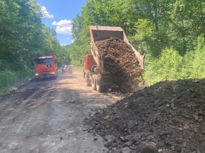 Дорожники приводят в нормативное состояние дорогу Извилинка – Березовка
