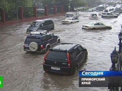«Бегите, глупцы». Названо точное время главного удара тайфуна по Владивостоку