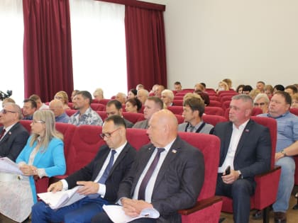 Очередное заседание Думы Артема состоялось сегодня 27 июня. Повестка включала 15 вопросов, которые рассмотрели артемовские депутаты во время работы