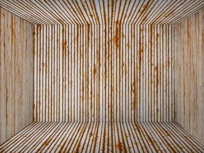 В Приморье тяжёлые производственные травмы получили помощник машиниста буровой и механик гаража