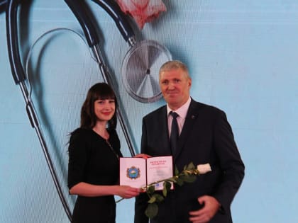 С праздником, люди в белых халатах!