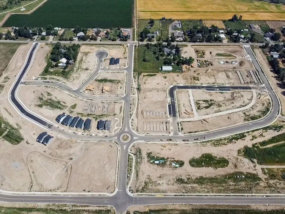 Dream Finders Homes new construction photo 3