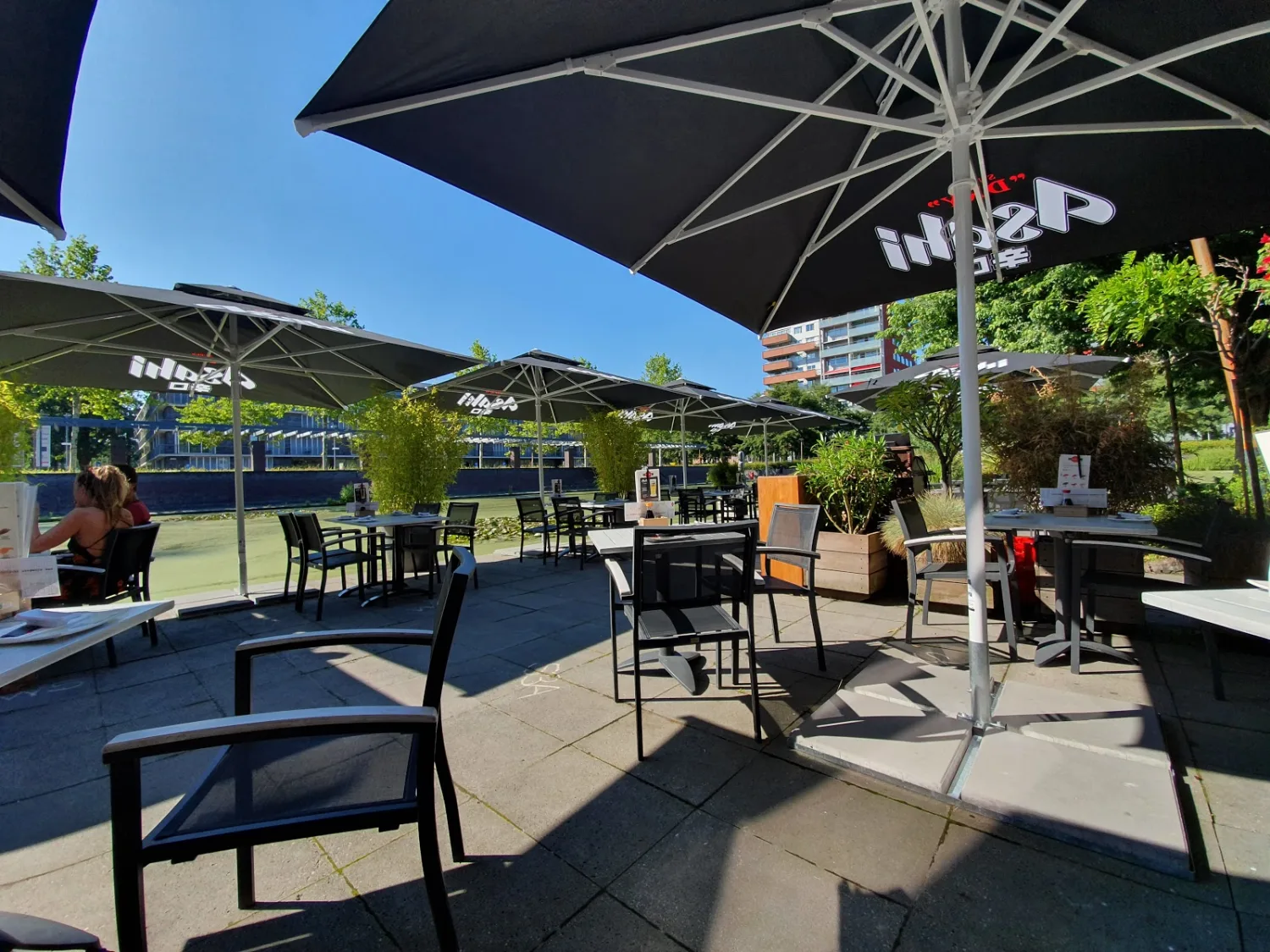 Een foto van het terras