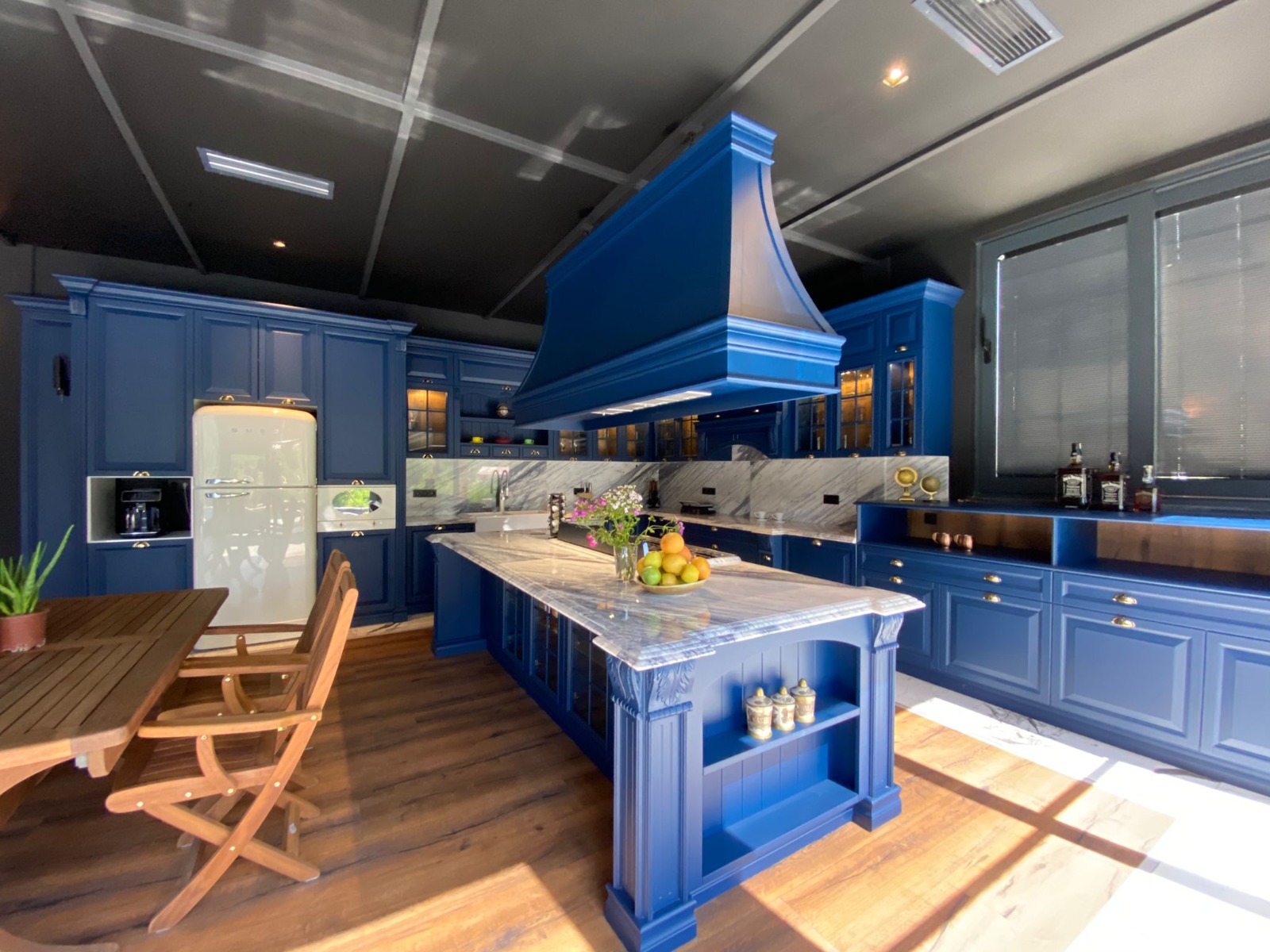 Conception d’une cuisine moderne et élégante à Rabat