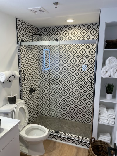 bathroom diamond pattern tile