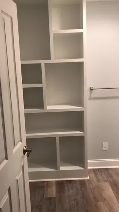 custom closet shelving