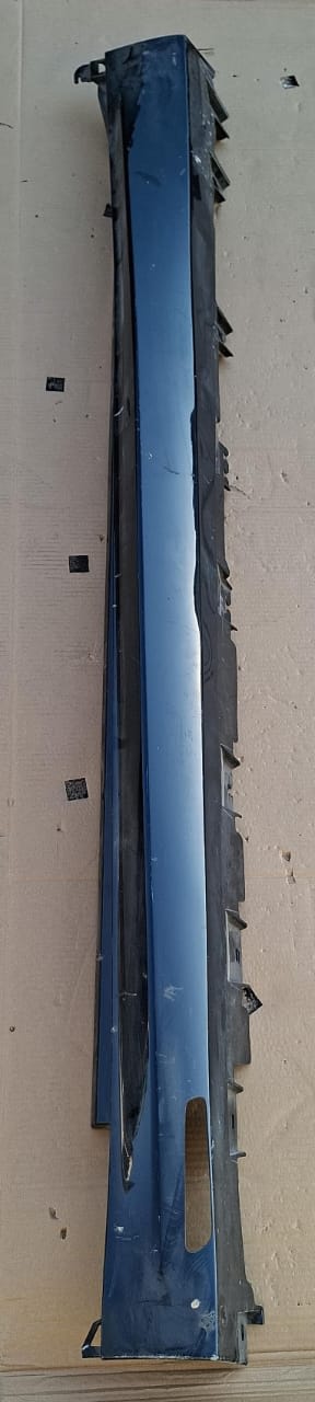BMW 7 Series F01 Left Side Skirting