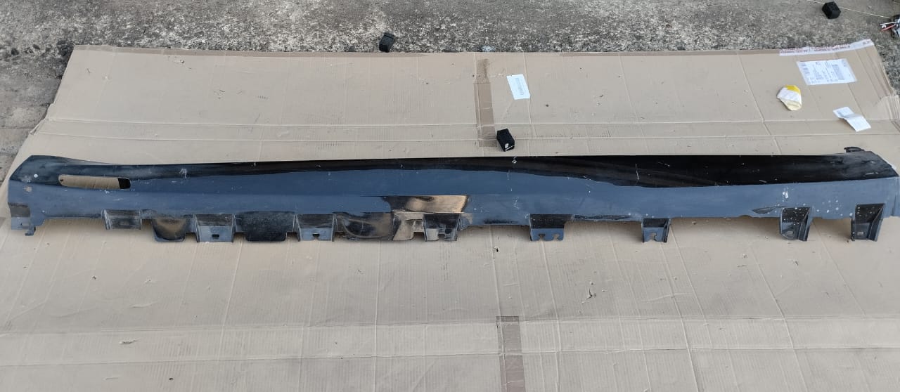 2018 BMW X5 G05 Left Side Skirt