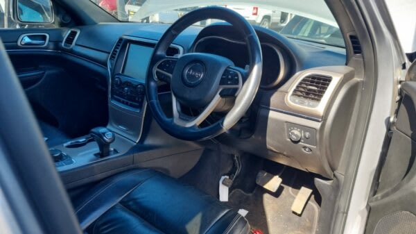 Jeep Grand Cherokee 3.6 Petrol - Stripping For Spares