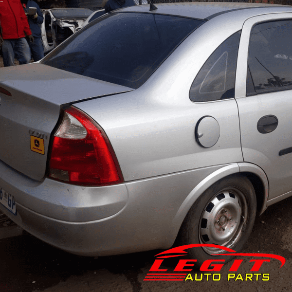 Opel Corsa 1.7d - 2006 stripping for spares
