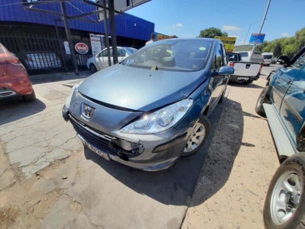 PEUGEOT 307 2008 stripping for spares and parts