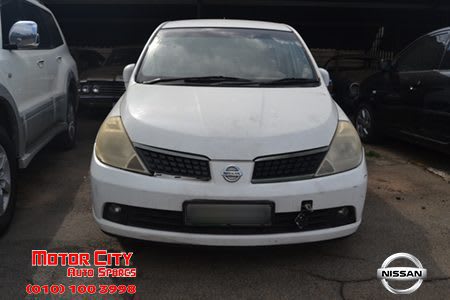 Nissan TIIDA 1.6 Acenta