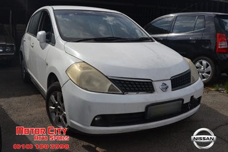 Nissan TIIDA 1.6 Acenta