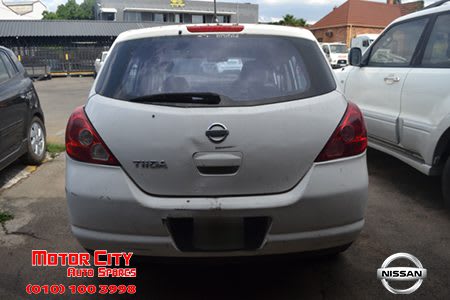 Nissan TIIDA 1.6 Acenta