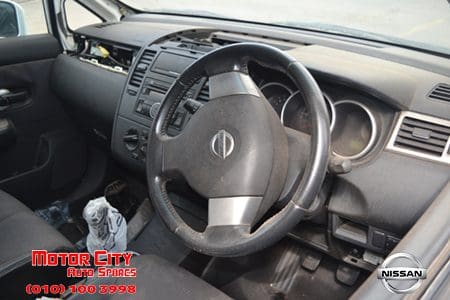 Nissan TIIDA 1.6 Acenta