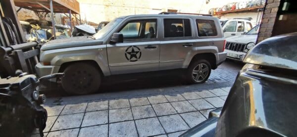 Jeep Patriot 2.4 4x4 2008 stripping for spares and parts
