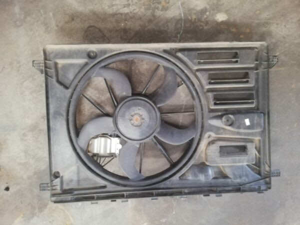 VOLVO V40 T3 2014 RADIATOR FAN FOR SALE