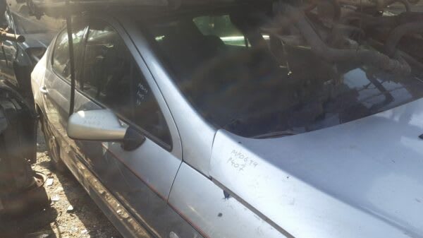 Peugeot 407 2005 stripping for spares and parts