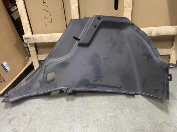 Hyundai i20 TRIM LUGG SIDE RH