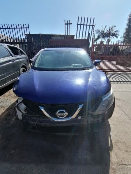 Nissan Qashqai 2017 stripping for spares and parts