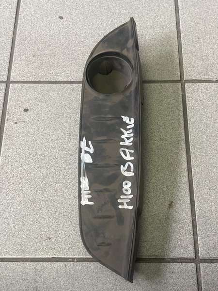 Hyundai h100 cup holding trim