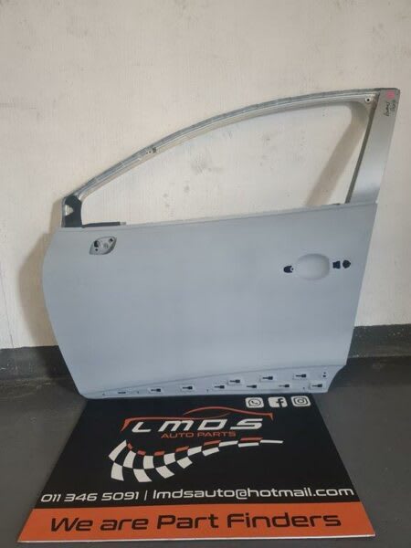 Renault Clio left front door