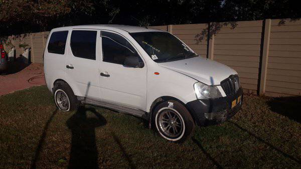 Mahindra Xylo stripping for spares and parts
