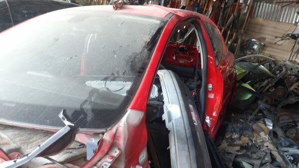 Peugeot 2007 stripping for spares and parts